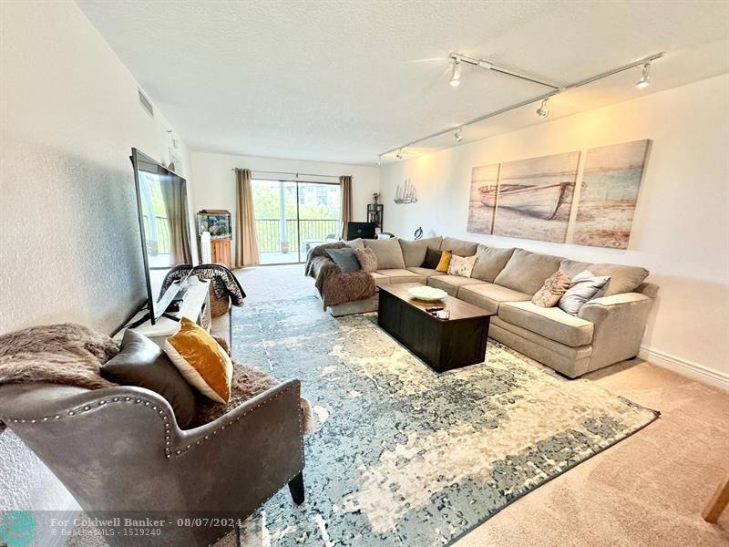 2217 Cypress Island Dr - Photo 2 of 30