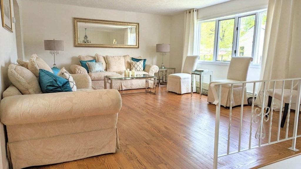 230 Totten Pond Rd - Photo 3 of 17