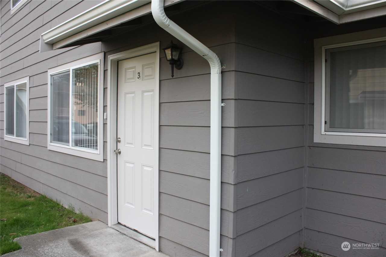 8705 8th Ave W Apt 3 - Photo 2 of 18