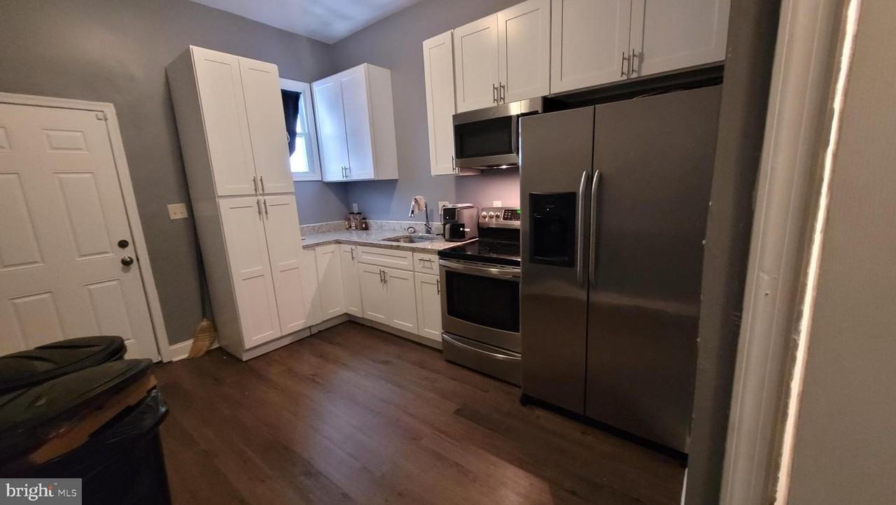 2617 E Preston St - Photo 3 of 10