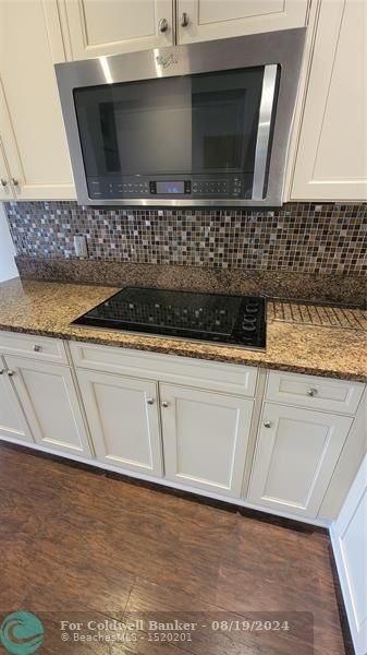 3048 E Sunrise Lakes Dr - Photo 3 of 15