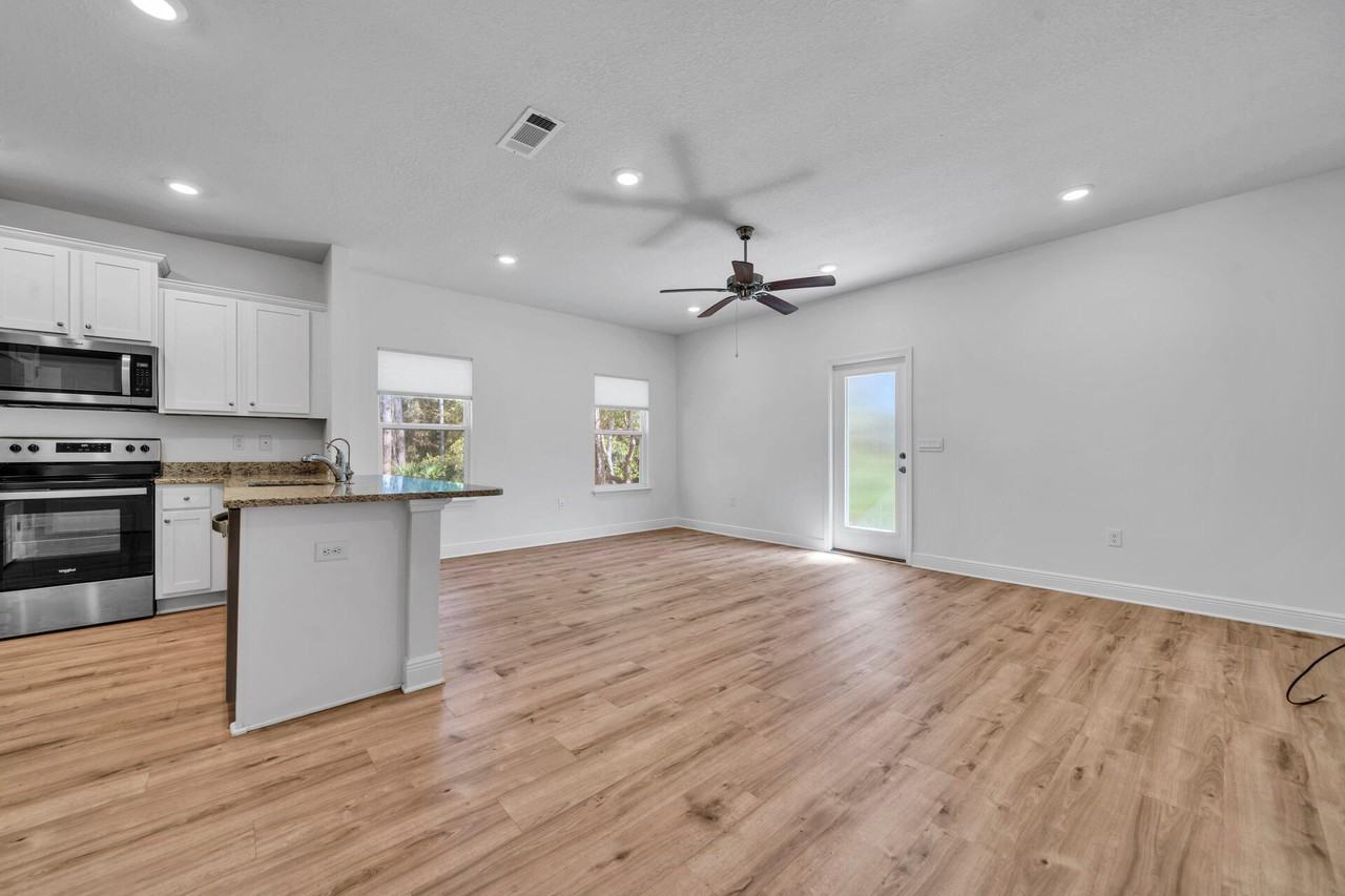183 Sandhill Pines Dr - Photo 3 of 11