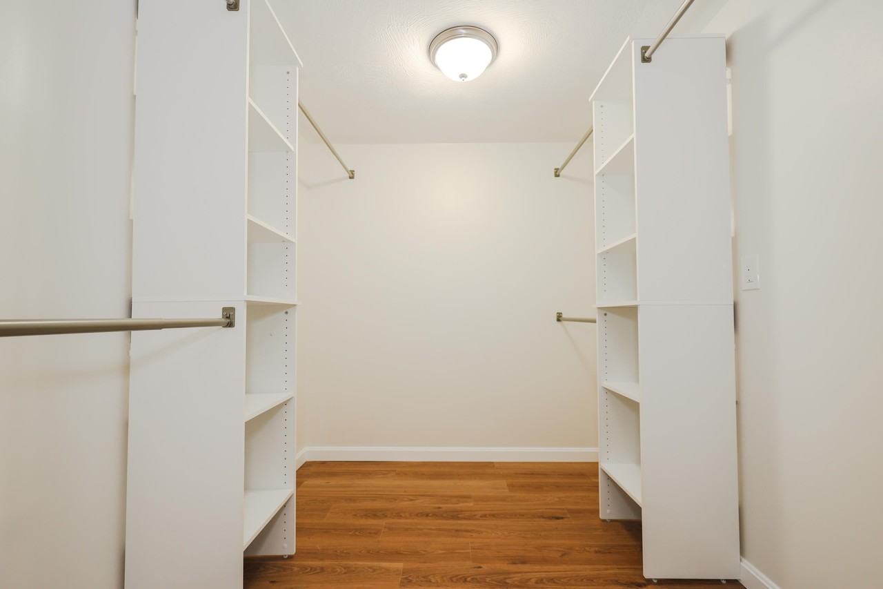 45 Pine St - Photo 3 of 16