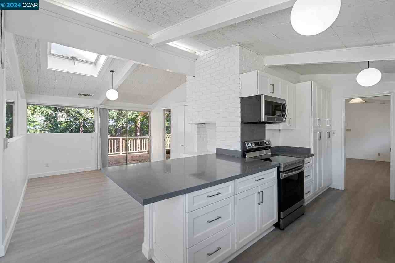 2 Dos Encinas - Photo 3 of 32