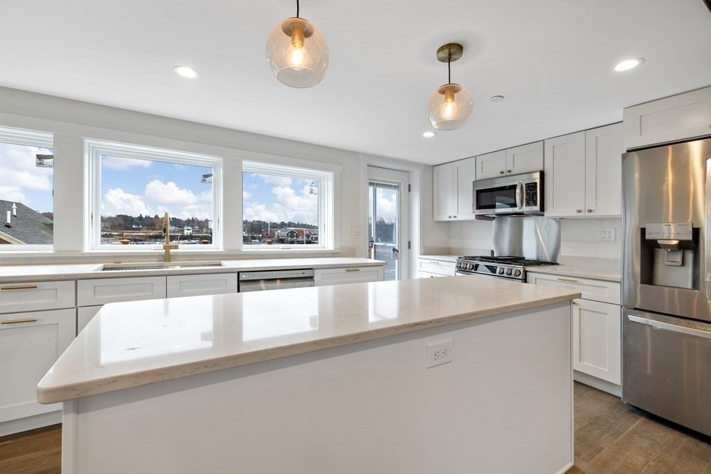 38 Central St Unit 2 - Photo 3 of 18