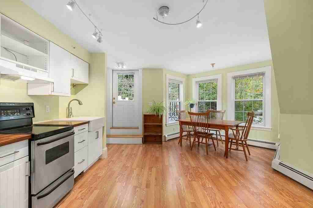 807 Summer St Unit 7 - Photo 2 of 22