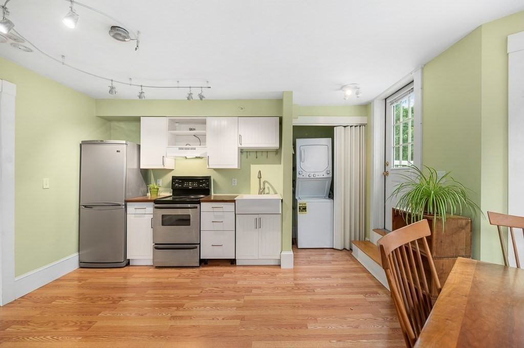 807 Summer St Unit 7 - Photo 3 of 22