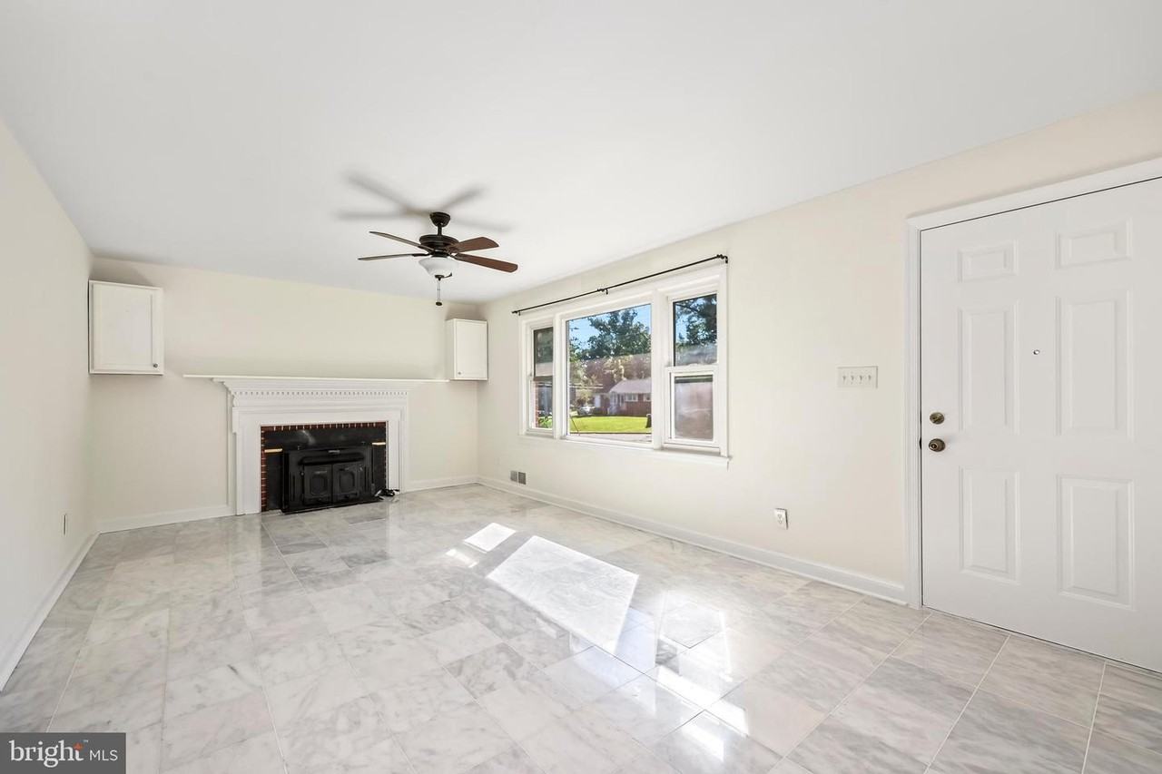 5704 Ambler St - Photo 3 of 30