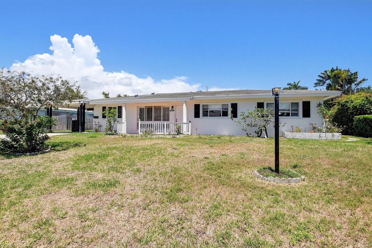 455 Ne 33rd St - Photo 2 of 23