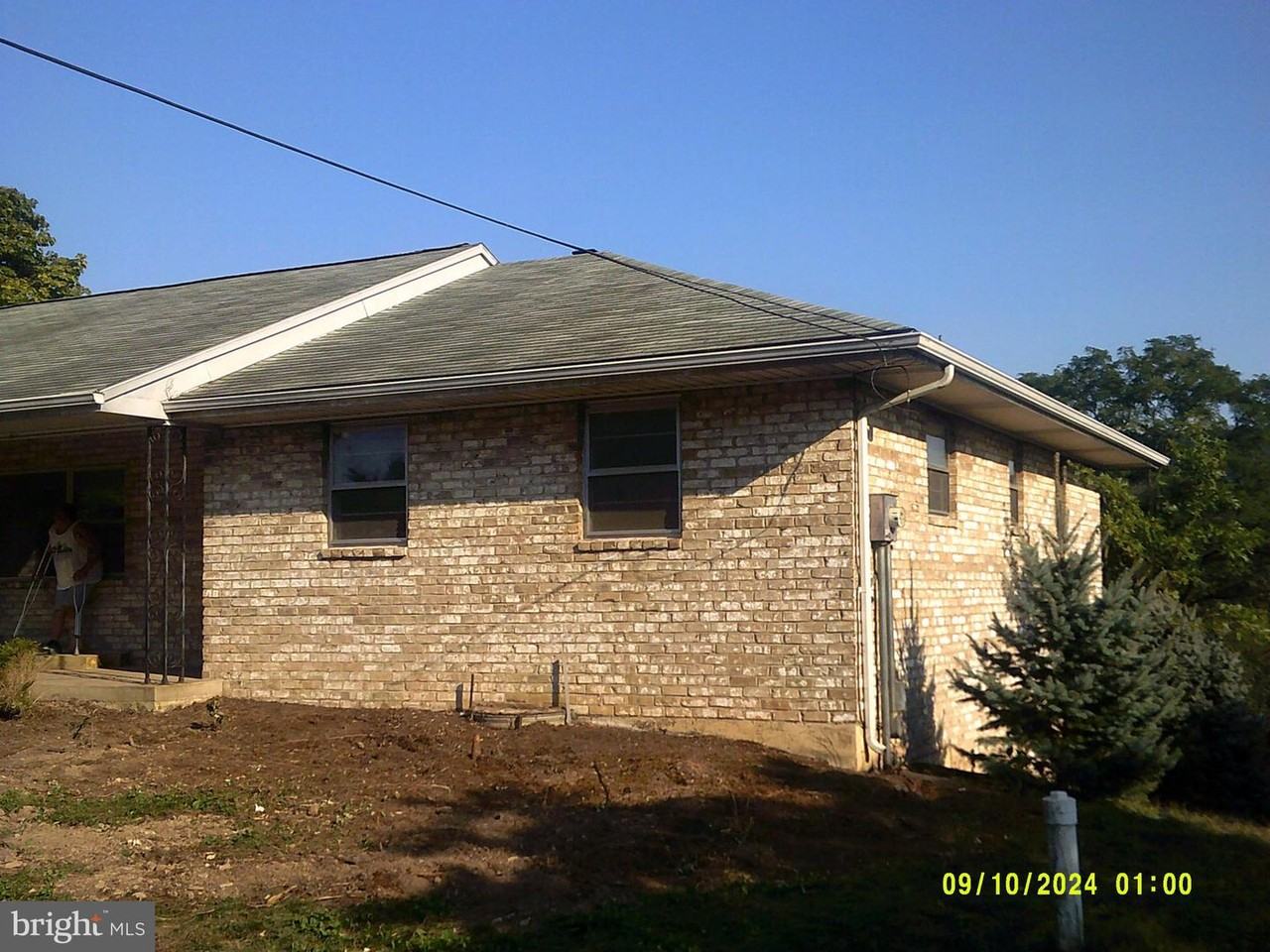 27 Eisenhower Blvd - Photo 3 of 29