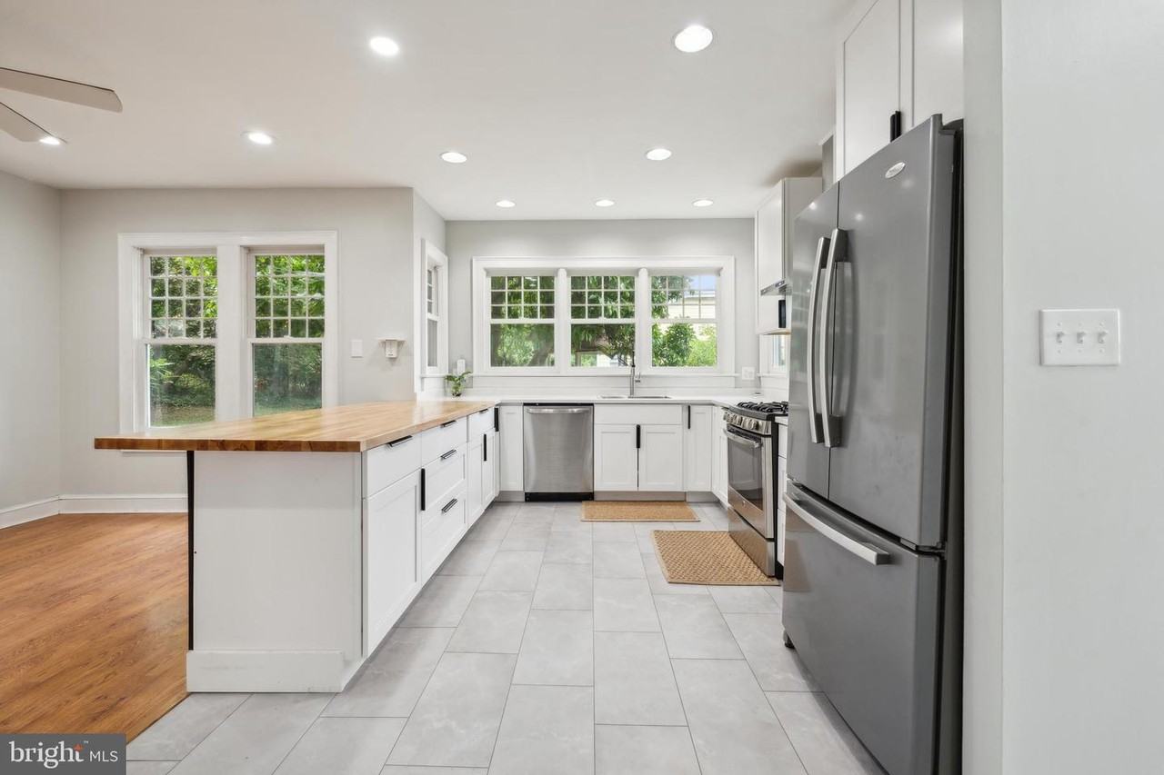 2114 N Pollard St - Photo 3 of 37