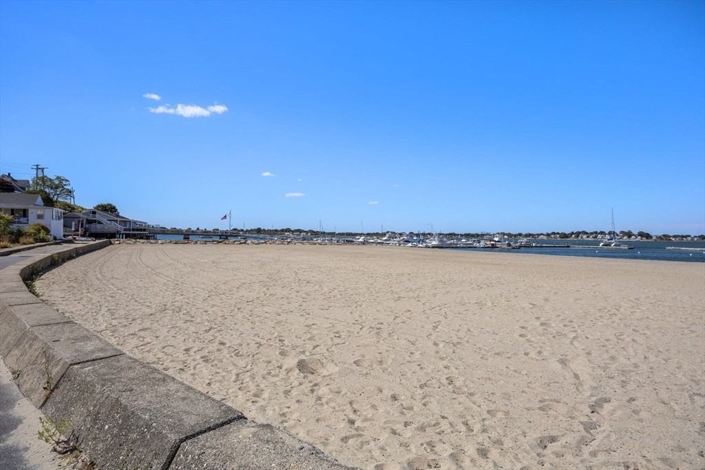 237 Wessagussett Rd - Photo 2 of 23