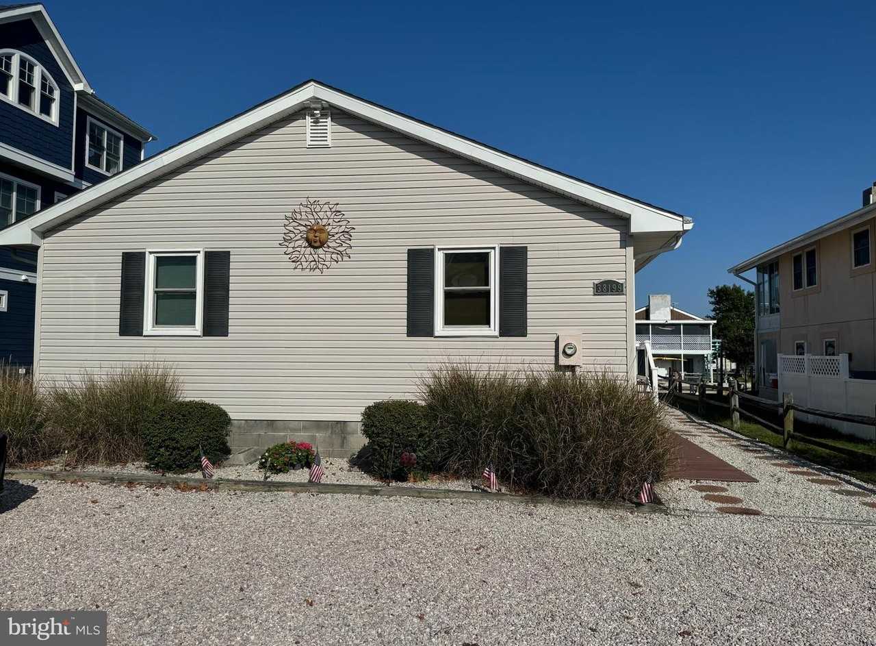 38199 Keenwik Rd - Photo 3 of 36