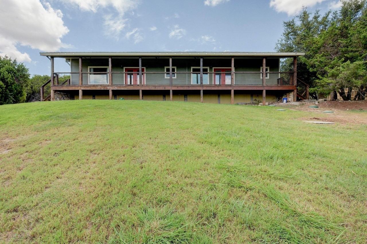 21300 Crestmont Dr Unit B - Photo 3 of 25