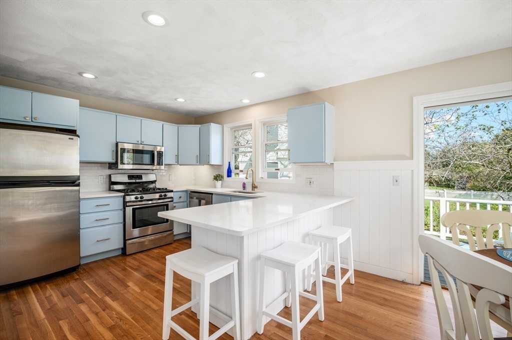 53 Norwood Ave Unit 2 - Photo 2 of 3