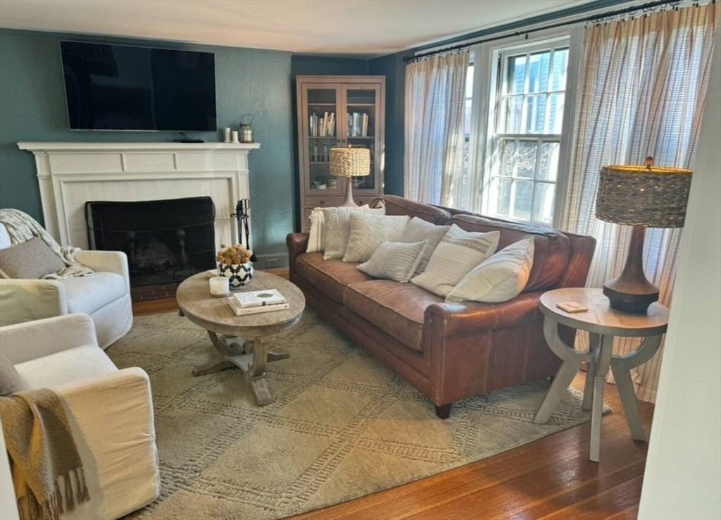 4 Chestnut St 1st Fl - Photo 2 of 14