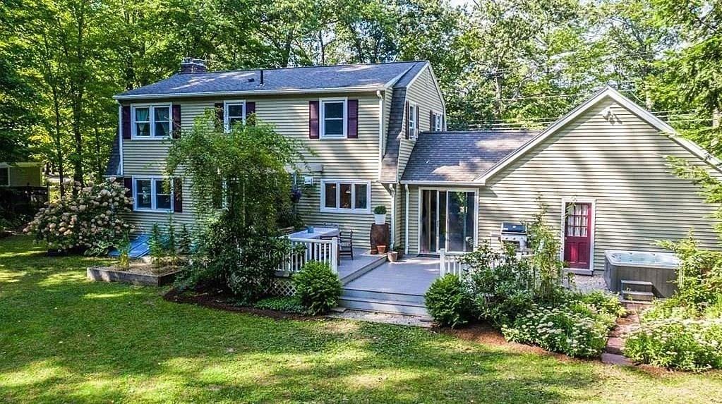 260 Loudville Rd - Photo 2 of 42