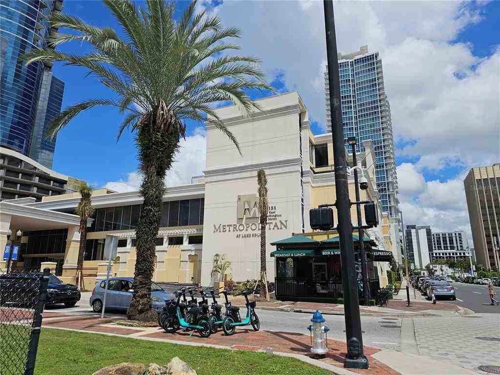 151 E Washington St Unit 617