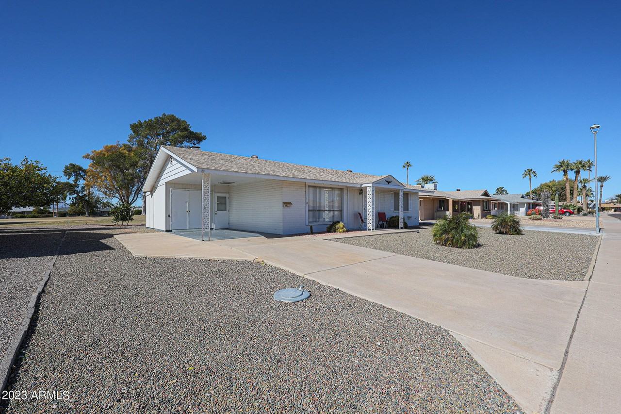 12238 N 105th Ave - Photo 2 of 36