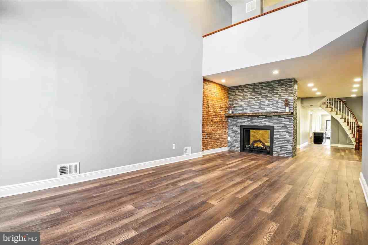 675 Washington Blvd - Photo 3 of 45