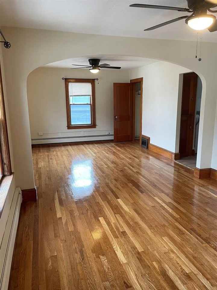 16 Proctor St - Photo 3 of 17