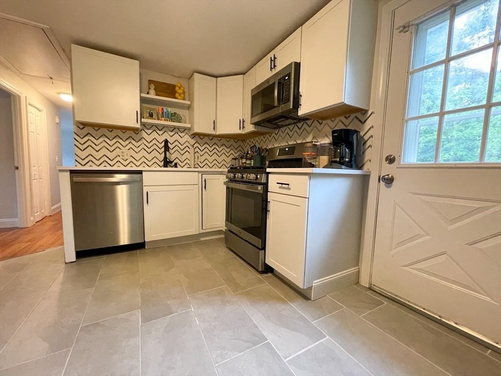43 Fottler Rd - Photo 2 of 7