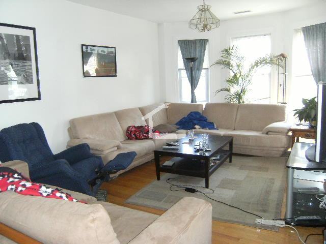 44 Champney St #3 - Photo 4 of 8