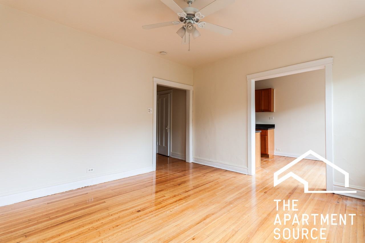 N Fremont St #E1 - Photo 6 of 11