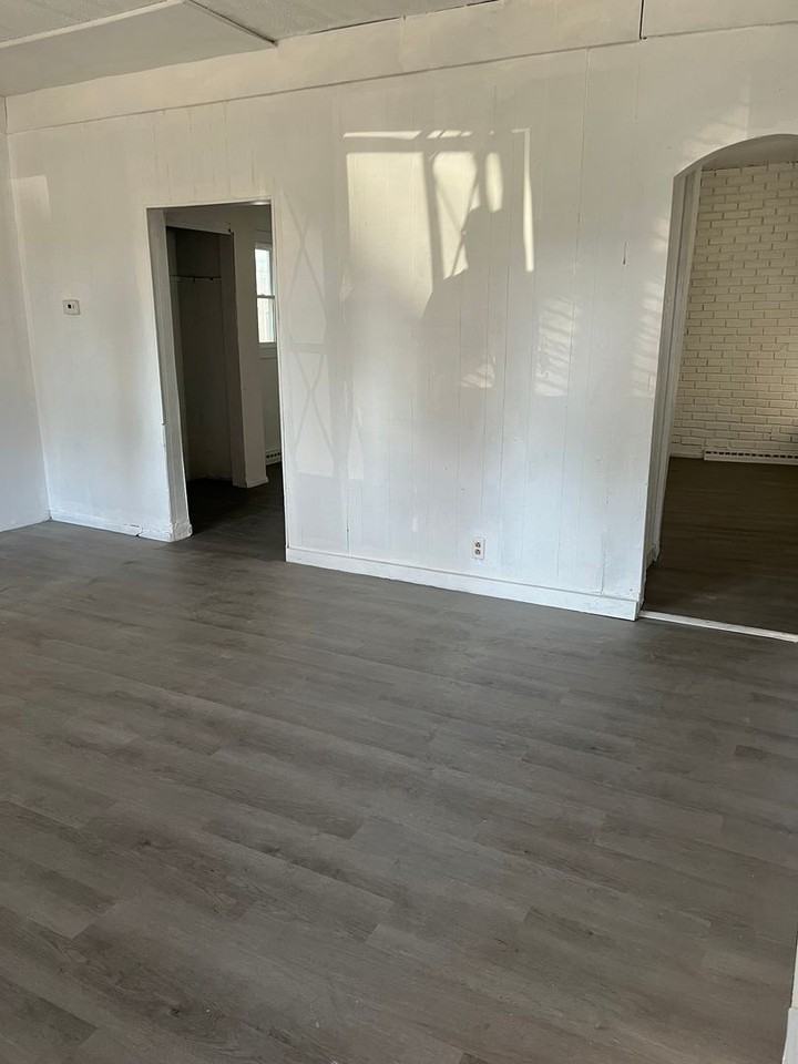 1131 Oakgrove Ave - Photo 3 of 12