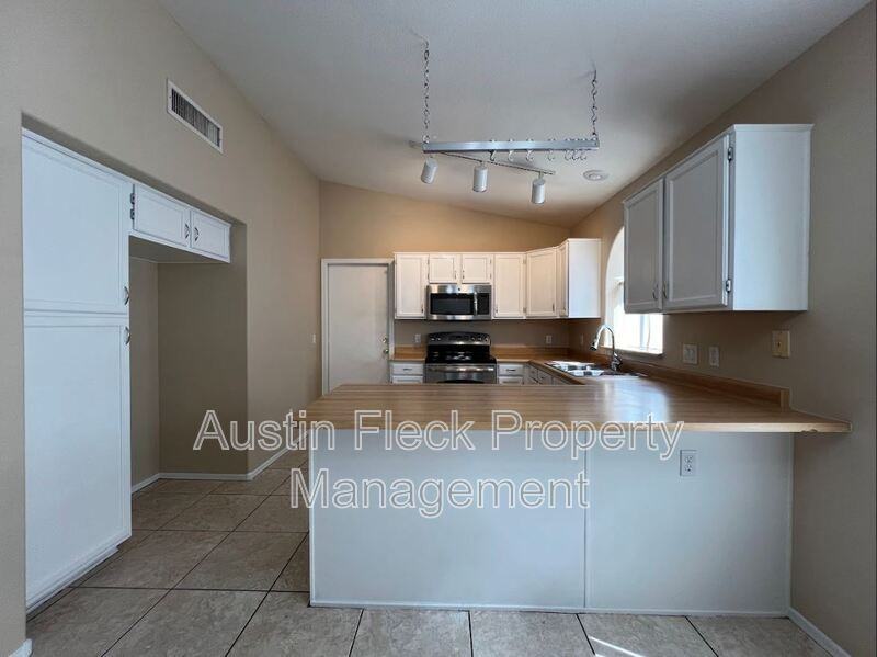 15982 N 90th Ave - Photo 2 of 17