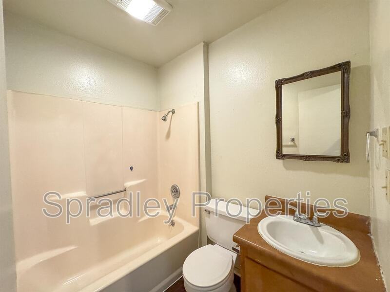 2024A S 15th St - Photo 7 of 9