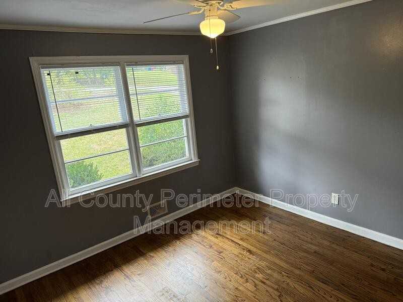 2759 Ellenwood Cir S - Photo 7 of 10