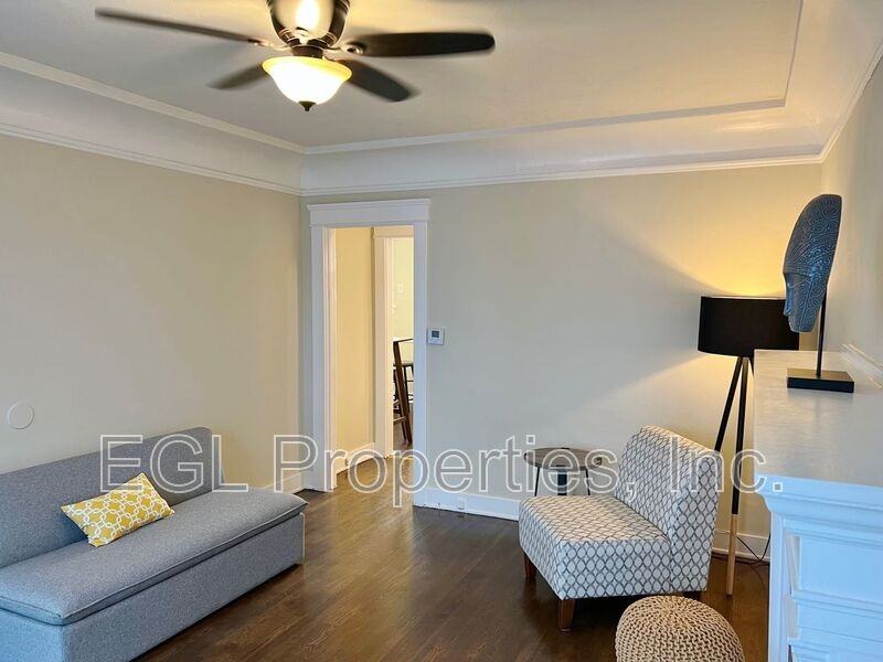 734 N Gramercy Pl - Photo 3 of 11