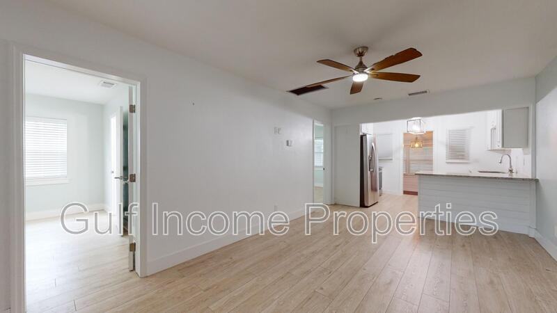 214 15th Ave W - Photo 5 of 31