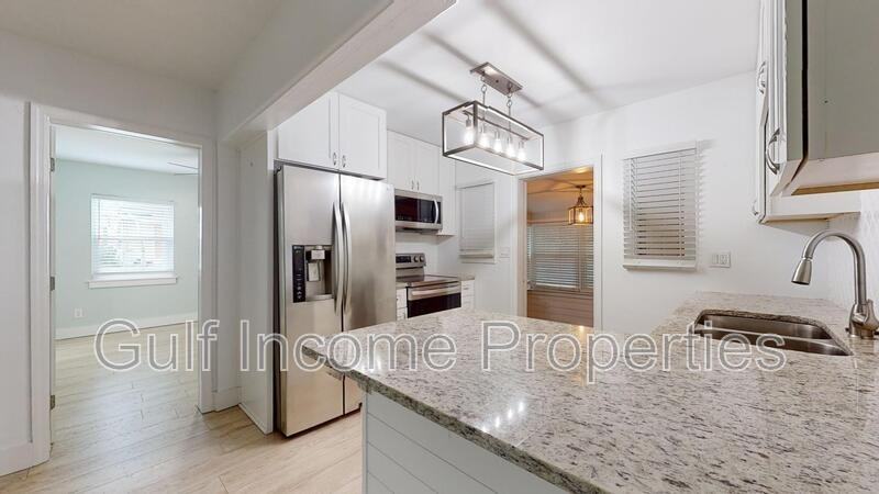 214 15th Ave W - Photo 6 of 31