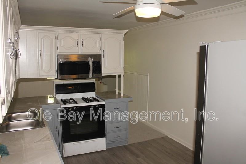114 Tally Ct W - Photo 3 of 8