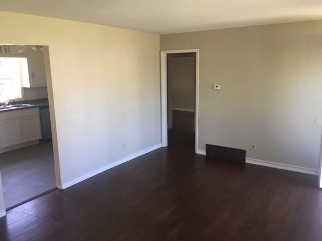 3238 S All Hallows Ave - Photo 2 of 10