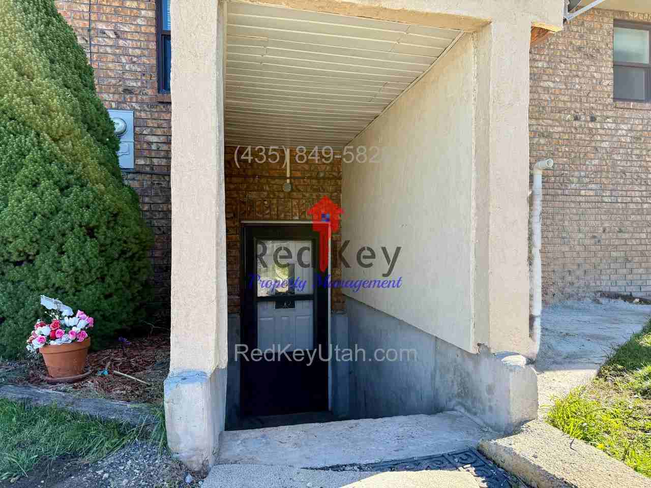 645 W Utah Ave - Photo 2 of 3