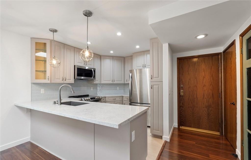 5190 E Colorado St - Photo 3 of 9