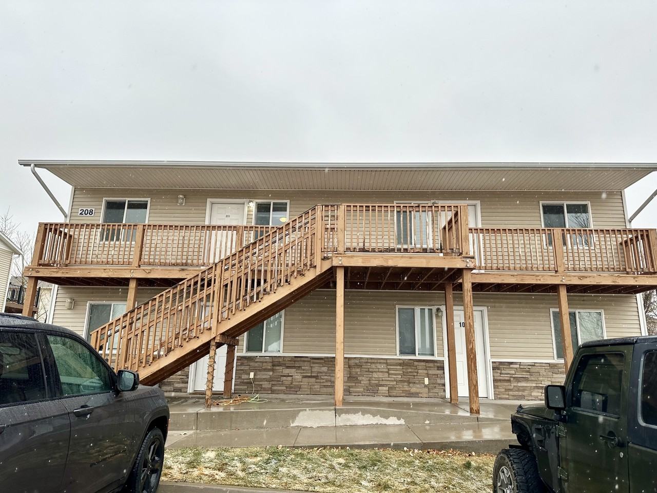 208 Abby Rd - Photo 2 of 13