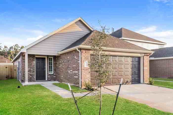 22331 Merlin St - Photo 2 of 3