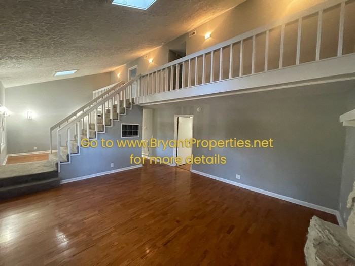 824 Norwalk Dr - Photo 3 of 23