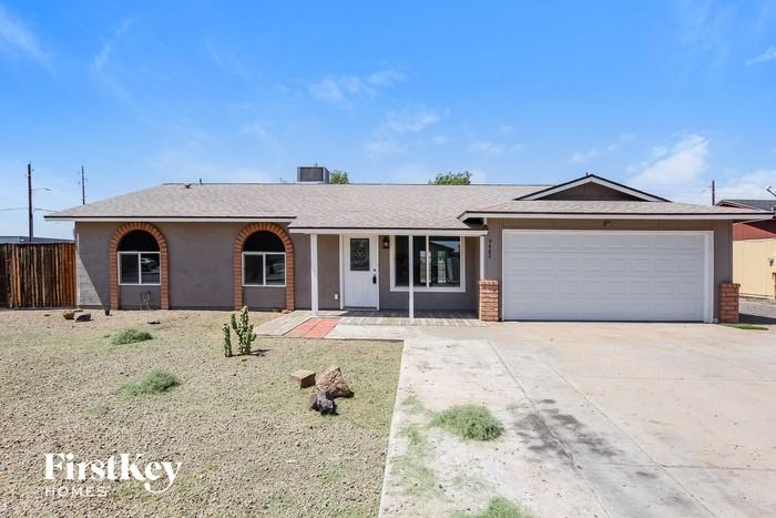 9402 N 74th Dr - Photo 2 of 15