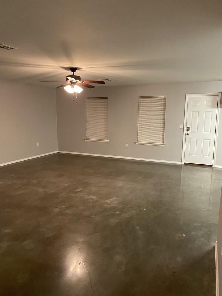 11 W 42nd St - Photo 3 of 11