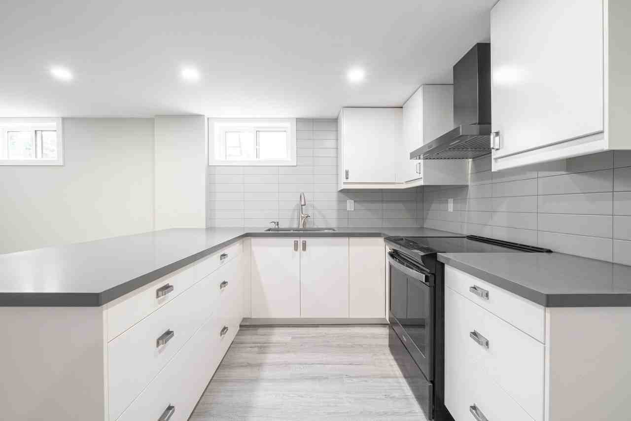 52 Glen Agar Drive - Photo 3 of 19