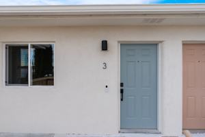 featured image of 3013 W Lakeside Dr #3