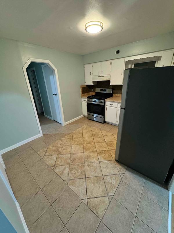 110 Chapel St #2 - Photo 3 of 16