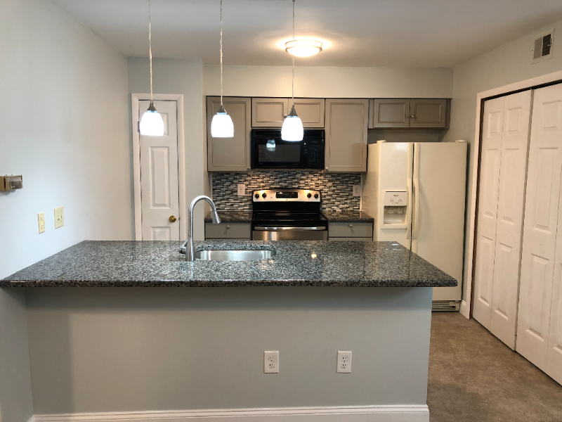 1724 Hampton Place Blvd - Photo 3 of 5