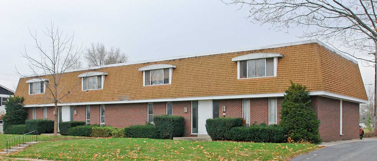 585 Edgewood Dr #3 - Photo 2 of 8