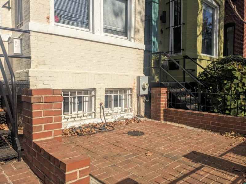 4 Quincy Place Northeast - Photo 2 of 25